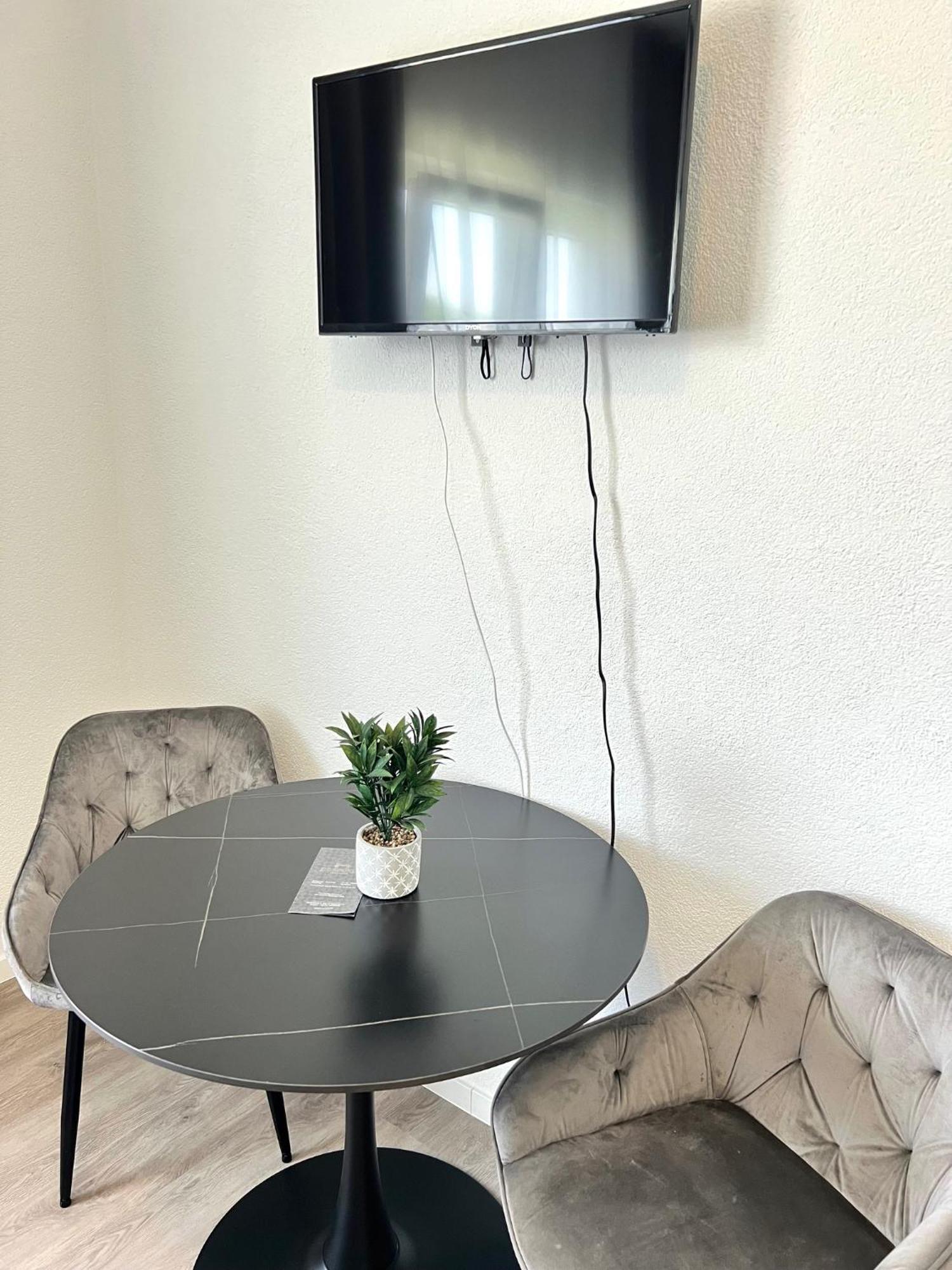 Budget City Appartement Kueche,Bad, Parken Im Zentrum Von Ravensburg Bagian luar foto